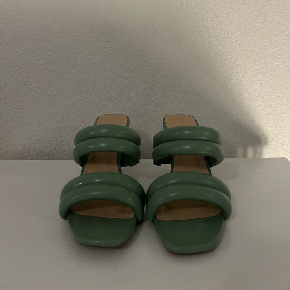 Green Chunky Sandals Women’s US6